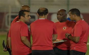 موسيمانى يبدأ دراسة الزمالك استعدادًا لمباراة القمة 
