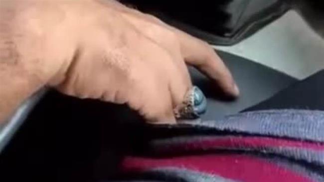 سقوط سائق ميكروباص بسبب تحرشه بطالبة