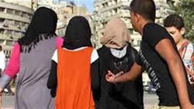 فتاة التحرش داخل الميكروباص تقدم إلى النيابة فيديو الواقعة