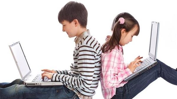 نصائح هامة لحماية الأطفال عند قضاء أوقاتهم عبر الإنترنت