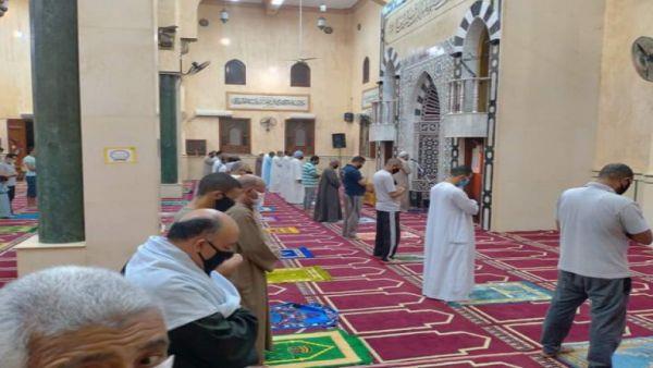 هل كثرة الحركات في الصلاة تبطلها؟ .. الإفتاء تجيب