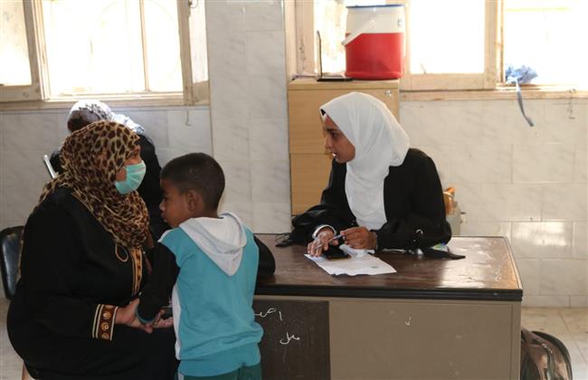 قافلة طبية تنموية شاملة تابعة لجامعة جنوب الوادى لقرية القناوية بقنا