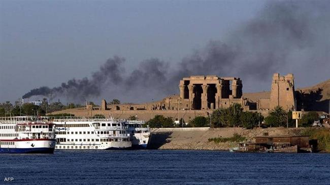 حادث في نيل أسوان.. جنوح باخرة تحمل عشرات السياح