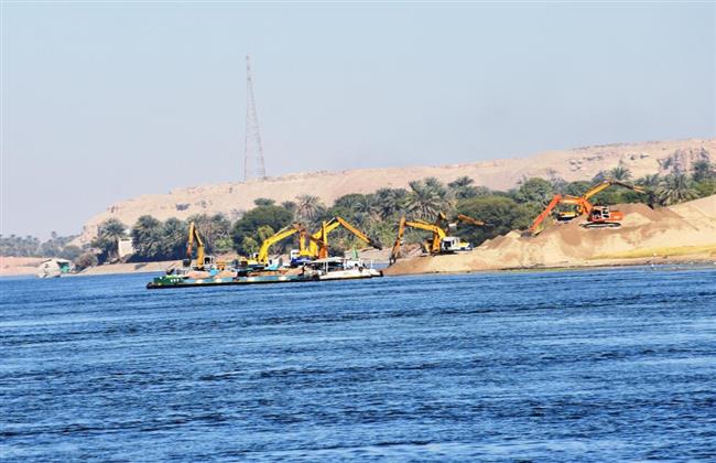 خلية أزمة تساهم فى تعويم «ملكة النيل» الجانحة فى أسوان