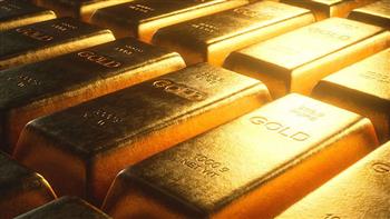   ارتفع 0.8 %.. بريق الذهب يسطع مع سعي المستثمرين لـ«الأمان»
