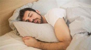 دراسة تكشف الوقت المناسب للنوم ليلاً