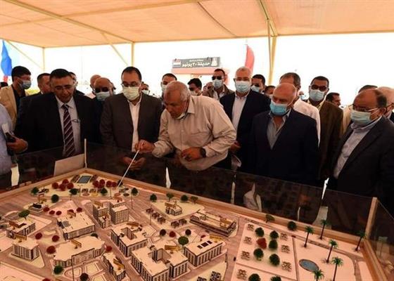 مدبولي يتفقد المدرسة اليابانية بالوادي الجديد