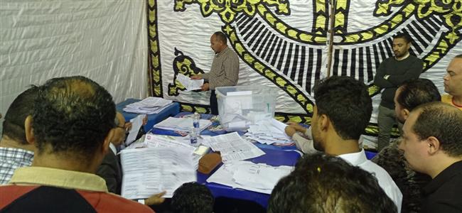 إغلاق اللجان الانتخابية بنادي المنيا وبدء فرز الأصوات 