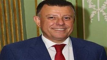   رئيس جامعة عين شمس يتفقد تطعيم طلاب كلية التجارة بلقاح كورونا