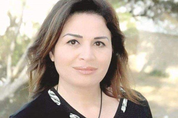 مسرحية المومس الفاضلة.. صور نادرة لـ سارتر ينحنى لسميحة أيوب