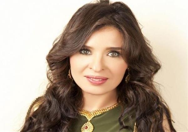 بالصور| دينا بفستان الزفاف: مفيش أحلى من الجواز