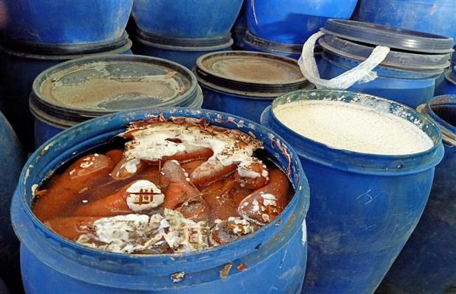 بإجراءات رادعة.. ضبط 12 طن مخلل فاسد في حملة تفتيشية مكثفة بكفر الدوار