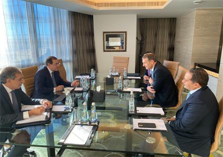 مباحثات مع إينى الإيطالية على هامش مؤتمر أديبك 2021