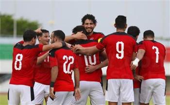   لاعبو منتخب مصر يرفعون شعار «لا للتعصب» قبل مواجهة الجابون