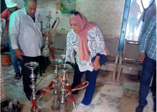 غلق ٣ كافيهات استجابة لشكاوي المواطنين بحي الجمرك 