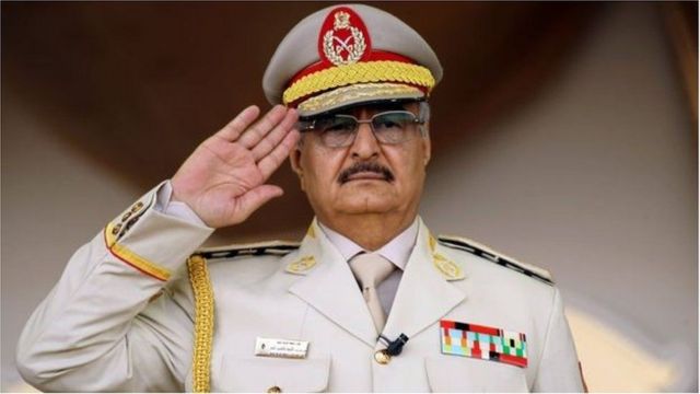 «العليا للانتخابات الليبية» تقبل ملف حفتر كمرشح للانتخابات الرئاسية