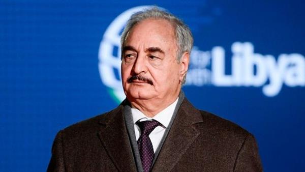 خليفة حفتر يعلن الترشح لانتخابات الرئاسة الليبية