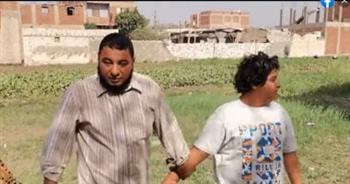 يأكلون اللحوم نيئة.. حكاية طفلين أصيبا بمرض نادر في كرداسة