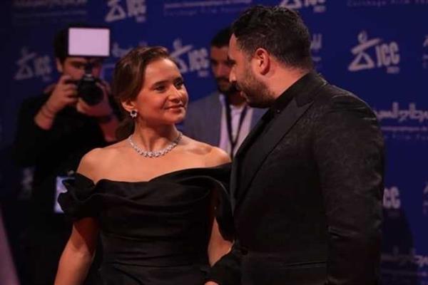 نيللى كريم تكشف سبب إنفعال زوجها على المعجبين فى مهرجان قرطاج.. فيديو