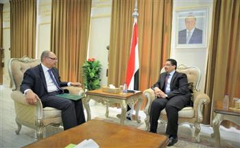   السفير المصري لدى اليمن يلتقي وزير الخارجية وشئون المغتربين