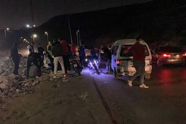 إصابة 13 شخصا في حادث تصادم سيارتين بشمال سيناء