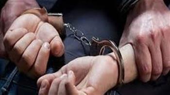 جنون الشهرة..القبض علي  مهندس انتحل صفة ضابط ونصب كمائن بالتجمع
