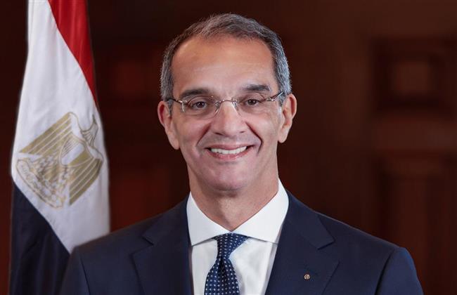 وزير الاتصالات يشارك فى الدورة الرابعة للقمة العالمية للصناعة والتصنيع بدبي