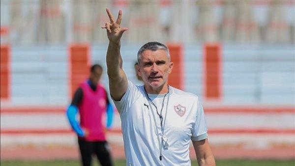 كارتيرون يُحدد برنامج الفريق غدًا قبل مواجهة البنك الأهلي
