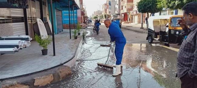 «بشارة» يتابع إجراءات التعامل مع نتائج موجة الطقس السيء بالقنطرة شرق 