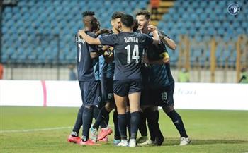 الدورى المصرى.. بث مباشر مباراة بيراميدز والشرقية للدخان