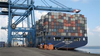   تداول 26 سفينة حاويات وبضائع عامة بميناء دمياط