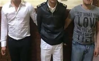   حبس ثلاثة أشخاص انتحلوا صفة رجال شرطة لسرقة المواطنين بالقاهرة 