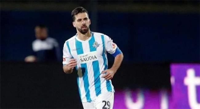 عبد الله السعيد يحرز الهدف الثانى لـ بيراميدز فى شباك إيسترن كومبانى