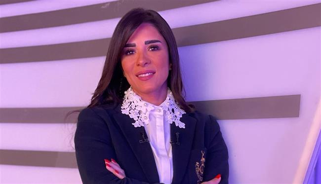 مذيعو إكسترا نيوز يرتدون الأسود حدادا على أسماء مصطفى.. فيديو