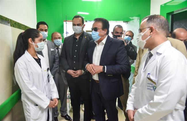 طريق الكباش.. خالد عبدالغفار يتفقد مستشفيات الأقصر «صور» 