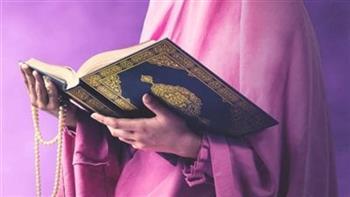 ما حكم قراءة القرآن بملابس خفيفة قبل النوم؟.. الإفتاء تجيب