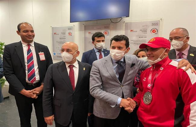 بـ ١٦ ميدالية متنوعة ..وزير الرياضة يستقبل بعثة منتخب مصر للكاراتيه 