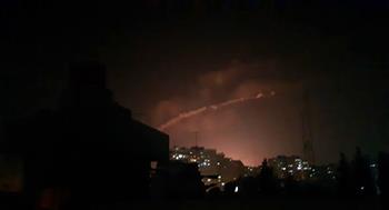   الدفاعات الجوية السورية تتصدى لأهداف إسرائيلية في سماء حمص