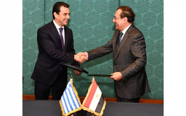 وزير البترول يعقد جلسة مباحثات مع نظيره اليونانى لبحث سبل التعاون بين الجانبين