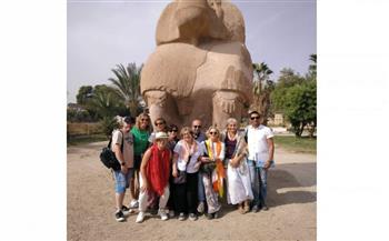   «سياح» أسبانيا وسويسرا وروسيا في زيارة لآثار الأشمونين بالمنيا