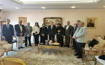   سفير مصر يلتقي وزير الأوقاف العُمانى بالكنيسة المصرية