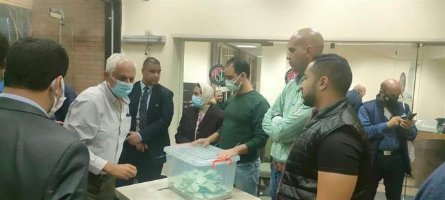 إنهاء التصويت وبدء فرز الأصوات بانتخابات نادي سبورتنج بالإسكندرية 