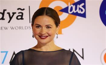 ريا أبي راشد تخطف الأنظار في مهرجان القاهرة السينمائي 