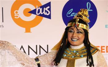 هند عاكف بالفرعوني في مهرجان القاهرة السينمائي الدولي