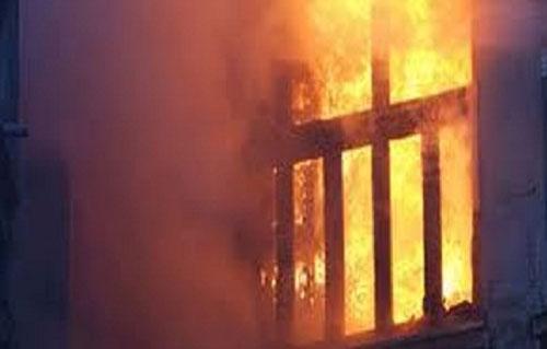 السيطرة على حريق اندلع داخل منزل بأسيوط