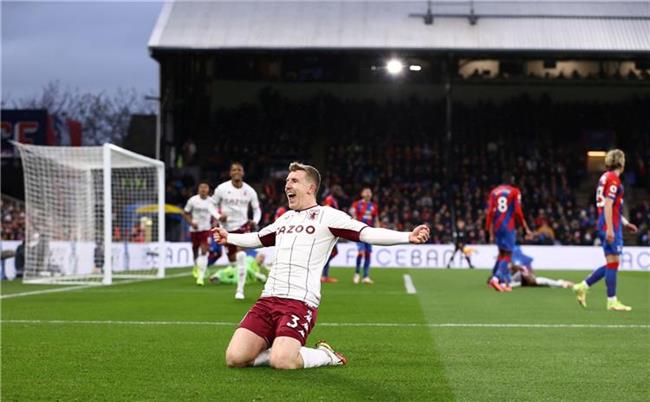 فوز استون فيلا على كريستال بالاس 2-1 بالدورى الانجليزى