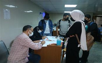 نائب رئيس جامعة عين شمس يتفقد الانتخابات الطلابية بكلية الآثار
