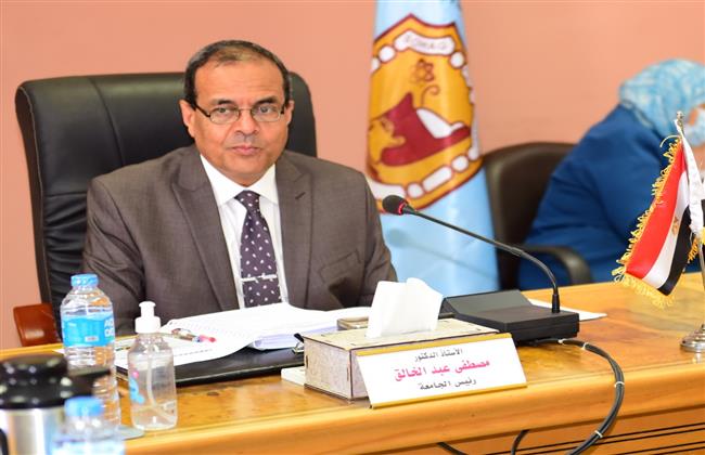 مجلس جامعة سوهاج يعتمد بروتوكول التعاون مع الهيئة العامة لتعليم الكبار 