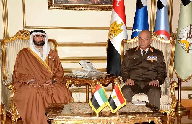 إيديكس - 2021.. الفريق أول محمد زكي يلتقى وزير الدولة الإماراتي لشئون الدفاع