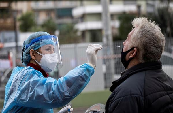 اليونان تستبعد توسيع نطاق التطعيم الإلزامى ضد كورونا